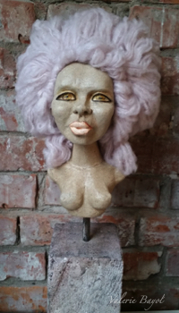 Büste-Skulptur-französische-Bildhauerin-Hamburg-Kunstgalerie-Valérie Bayol