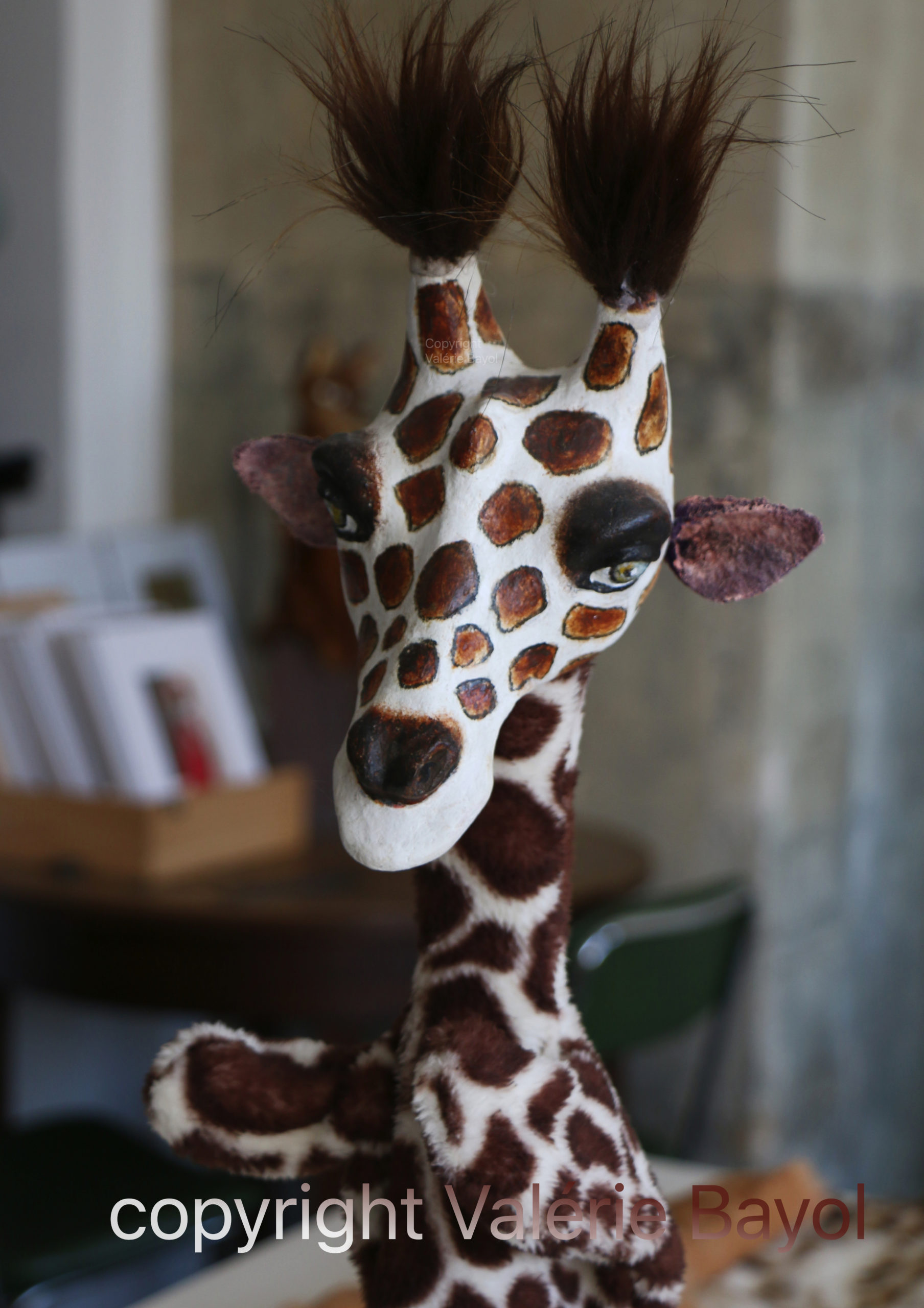 Giraffen-Handpuppe, verspielt und handgefertigt – geeignet für Therapie, Sprachförderung und Rollenspiel